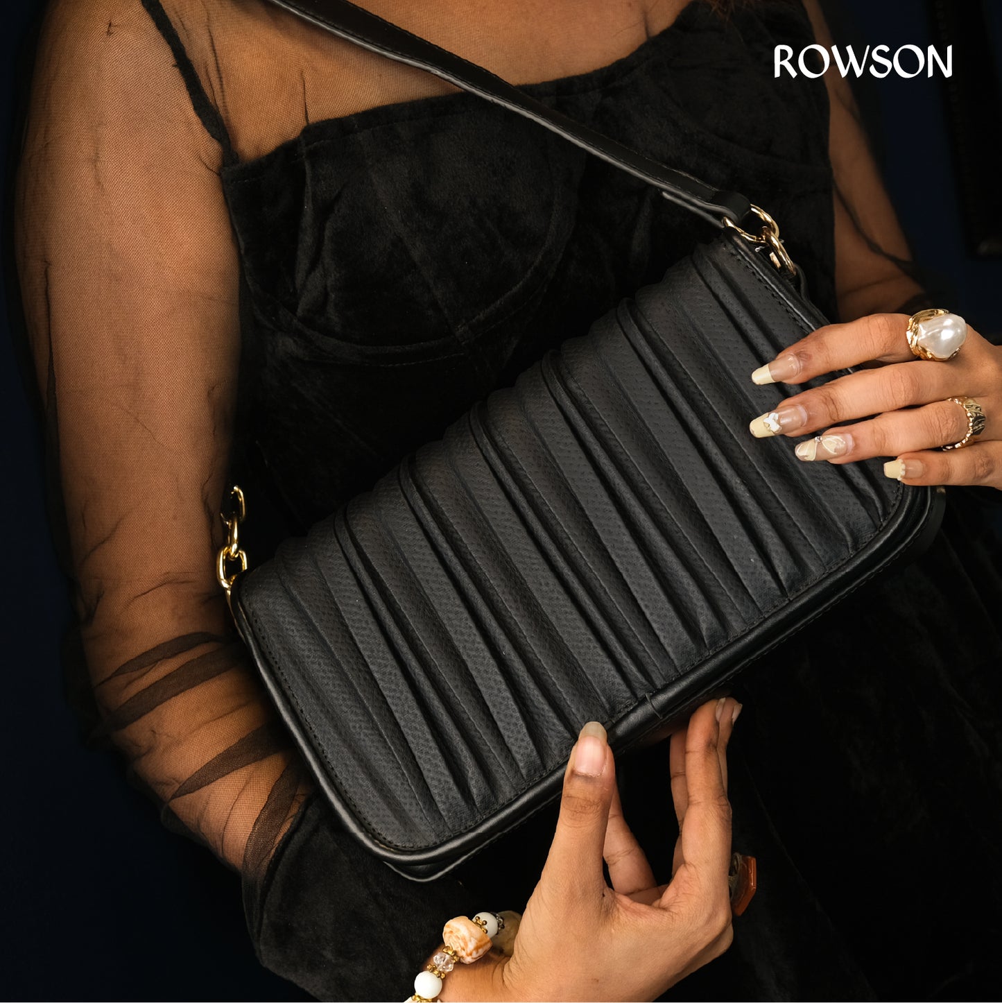 Elegant Leather Handbag - 11