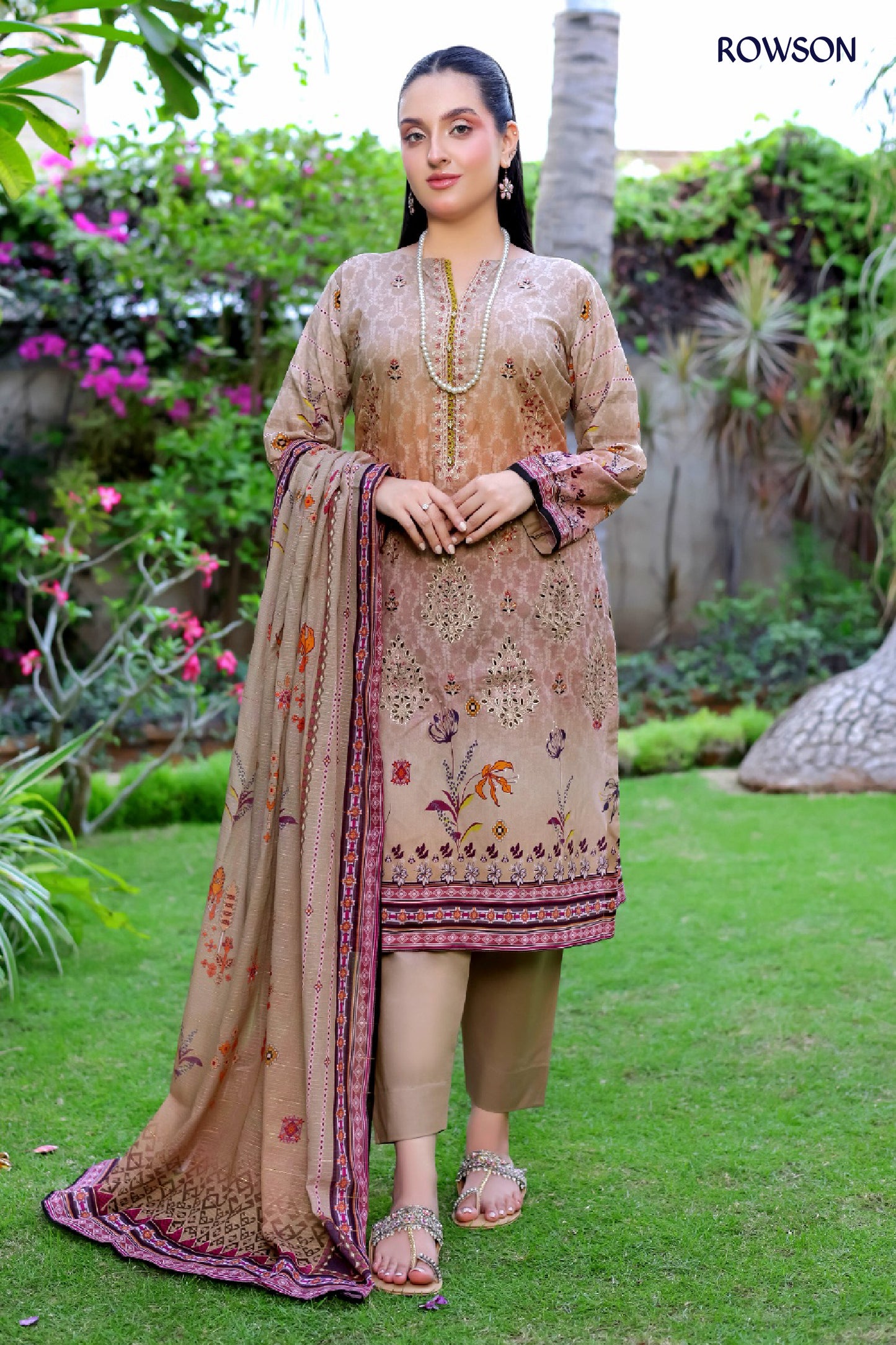 RIMSHIKA RANA ART Pakistani 3 piece