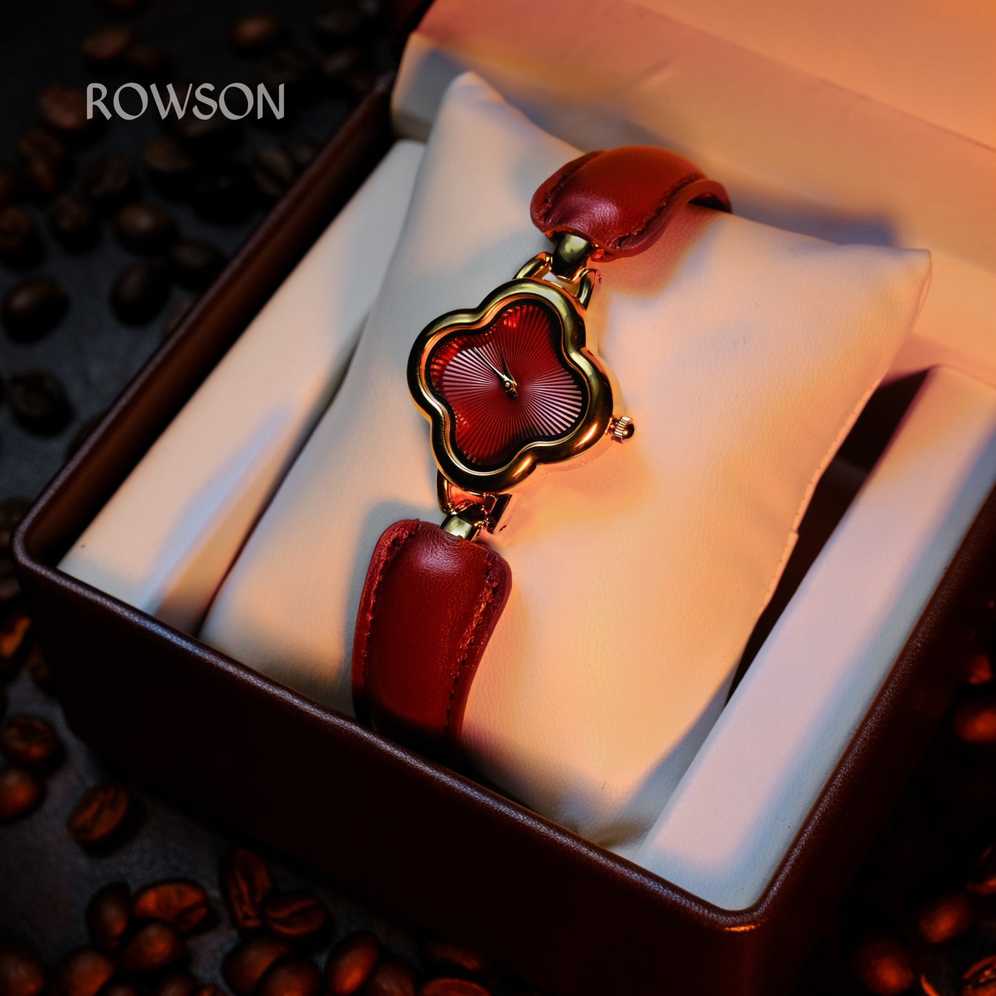 Clover-Shaped Gold Women's Watch